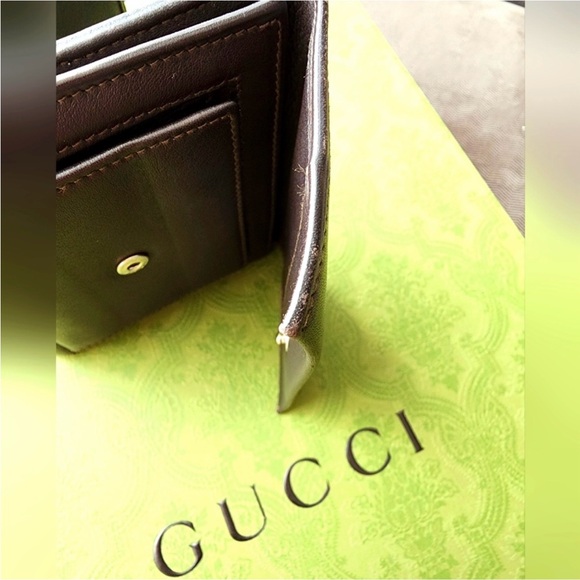 Gucci EUC chocolate color mens (unisex) wallet, 8 cardholders, cash, pocket - Picture 4 of 14